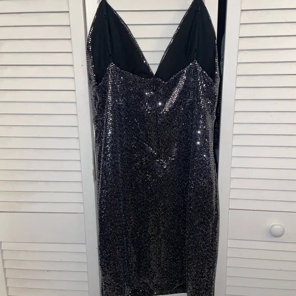 Lulus Let it glow black and silver sequin bodycon dress XL - Picture 2 of 6